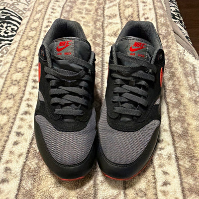 Nike Air Max Men s Low Top Lace-Up Athletic Sneakers Black Gray Red
