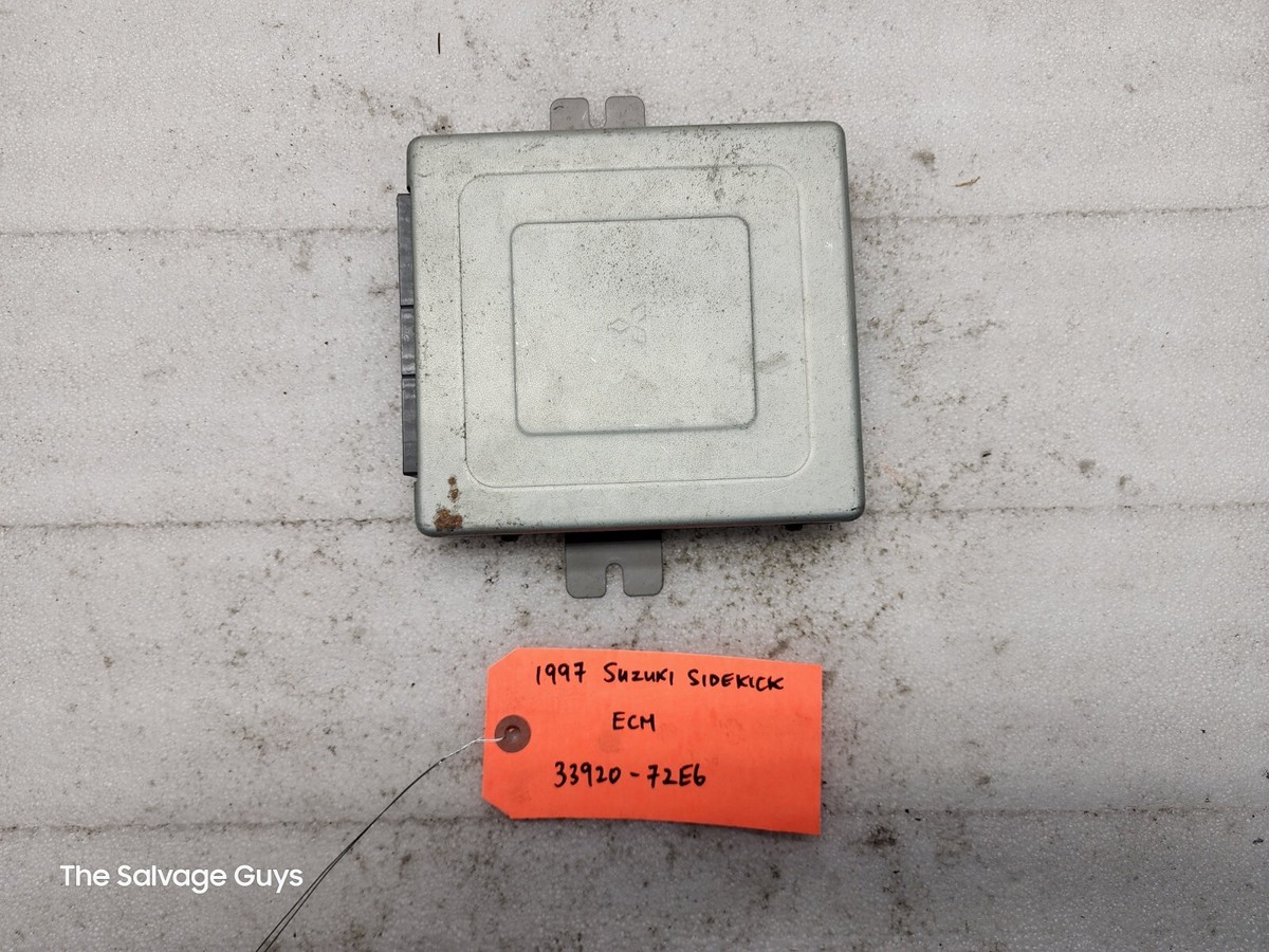 1997 Geo Tracker Suzuki Sidekick Engine Computer ECM ECU 33920