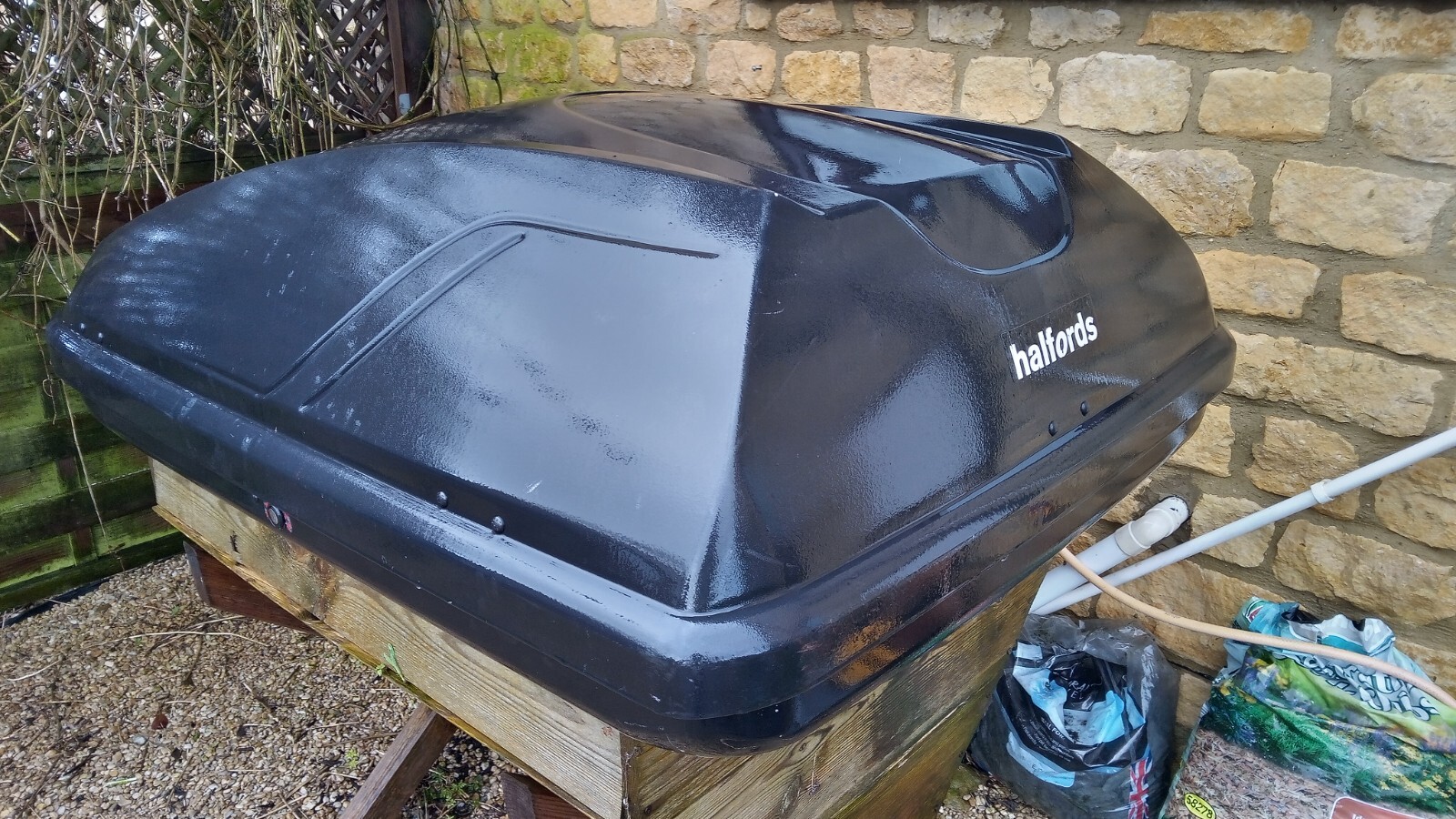 Halfords car roof box. Black eBay