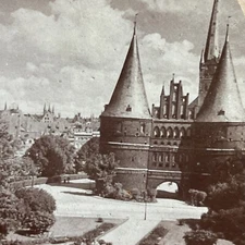 Antique 1901 Lubeck Castle Germany Front Gate Stereoview Photo Card P4494