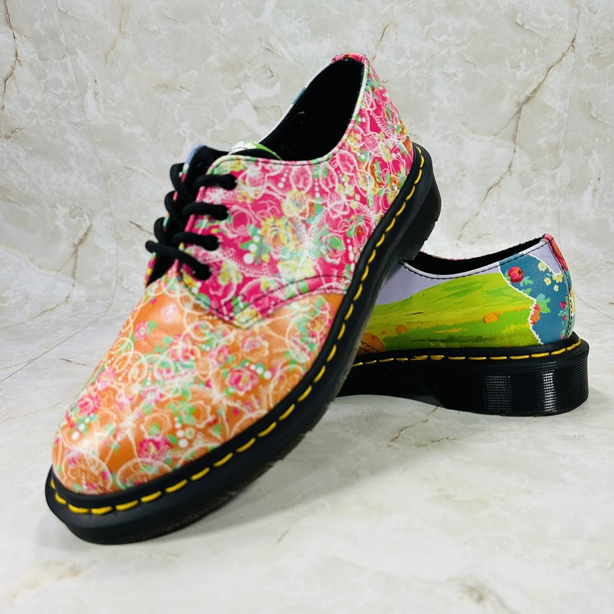 ステファン・マーチンエアー、【My Favorite Day】 DR. MARTENS Air Wair Smiths Daze Oxfords Multicolored Pink Floral