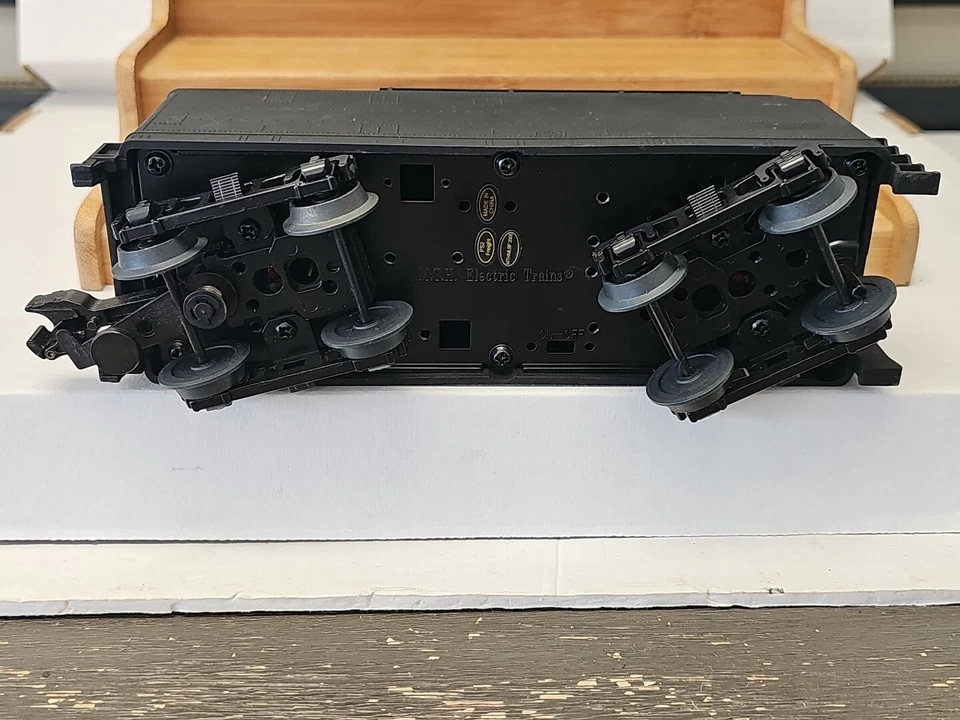 Railking MTH/MLBP 2005 Undecorated 2-8-0 Locomotive & Tender Black (READ) - Image 4 of 4