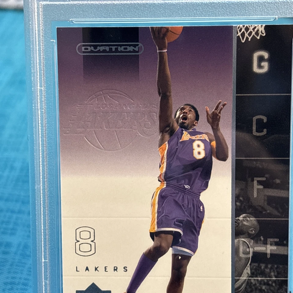 2002-03 Upper Deck Ovation #35 - Kobe Bryant - Los Angeles Lakers Basketball - Image 3 of 3
