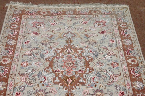Persiann Tabrizz silk and wool handmade hand knotted rug 160 x 100 cm - Picture 5 of 12