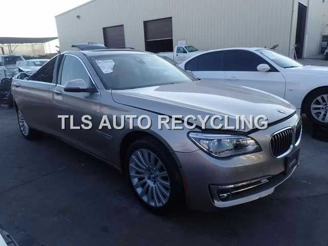 Actuador bloqueo delantero izquierdo bmw 740il 2013 Foto 2 de 4