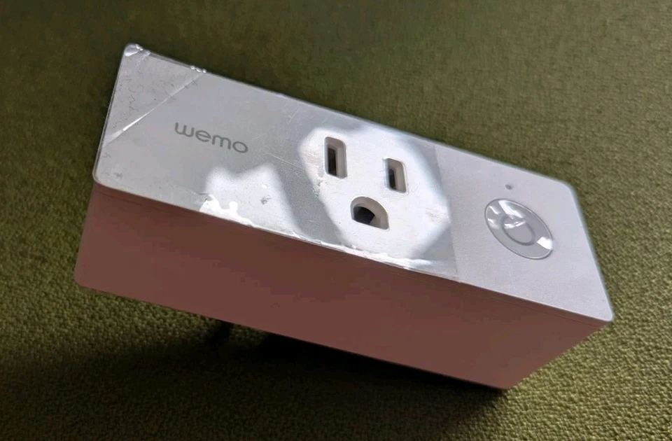 NEW Wemo Mini Wi-Fi Smart Plug - Alexa & Google Assistant White F7C063 - Image 3 of 4