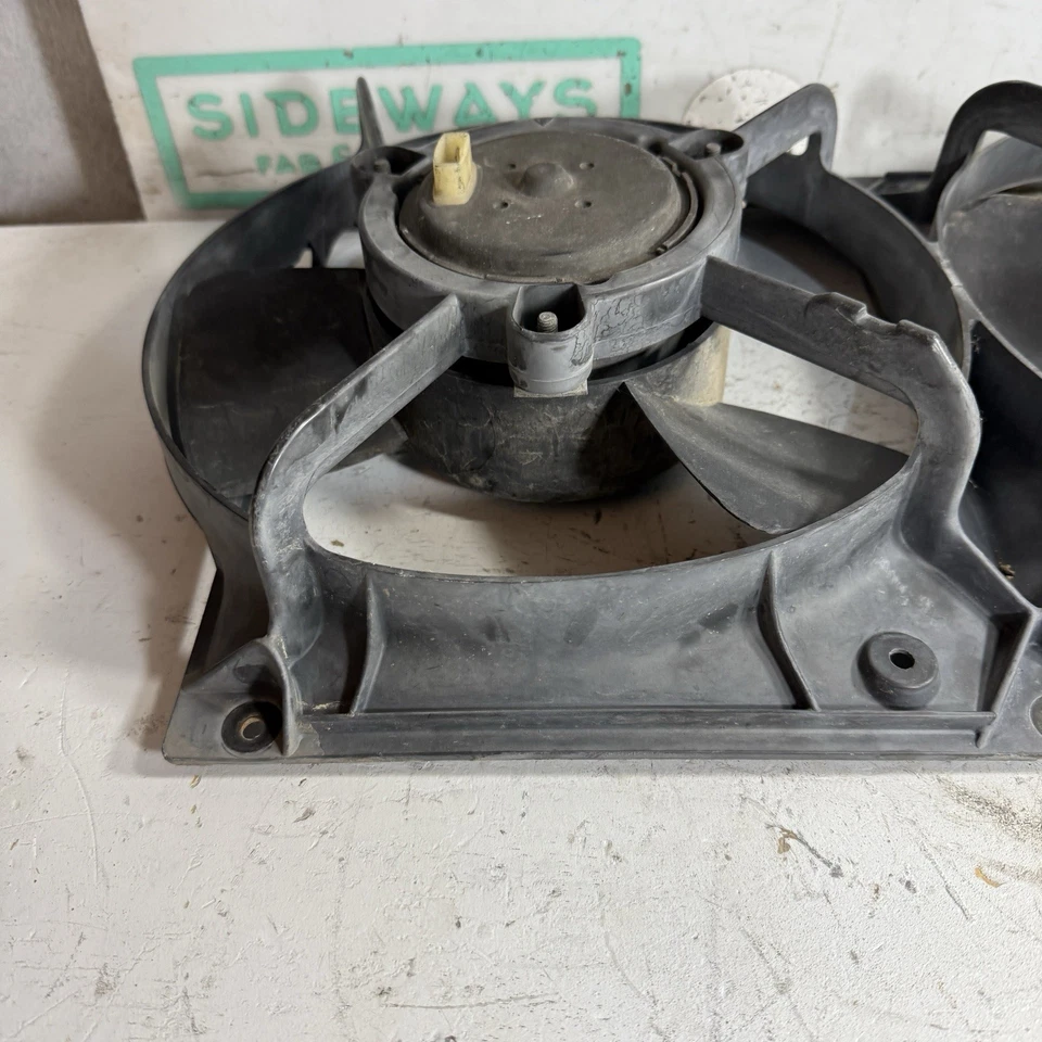 Ventiladores y cubierta de refrigeración del radiador Porsche 944 85-91 Foto 4 de 4