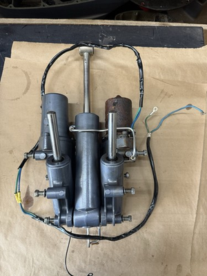 #ad OEM YAMAHA POWER TRIM amp; TILT UNIT PN# 69J 43800 02 8D C 3 $299.99