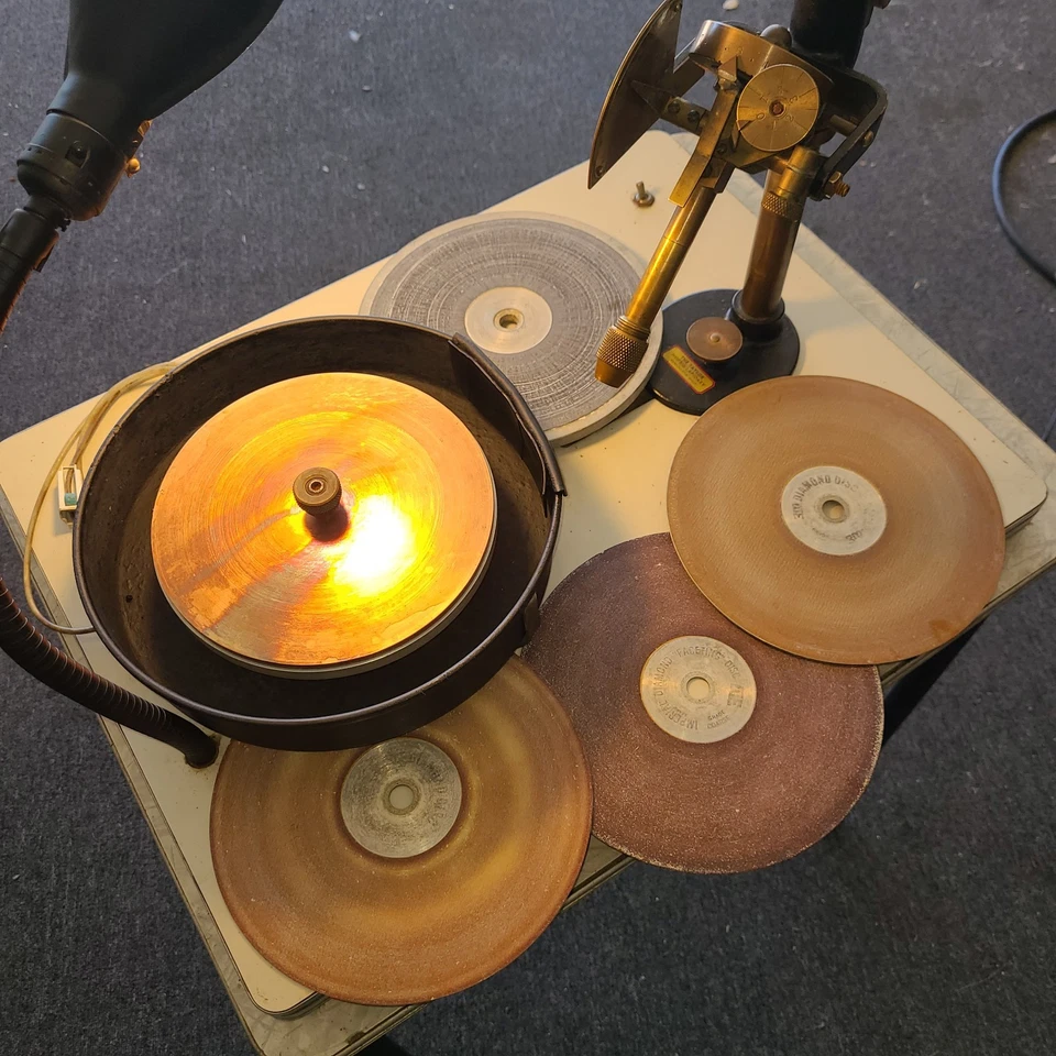 NORRIS-TAYLOR  1966 VINTAGE FACETING MACHINE, COMPLETE, SLIGHTLY USED, VERY RARE - Image 2 of 4