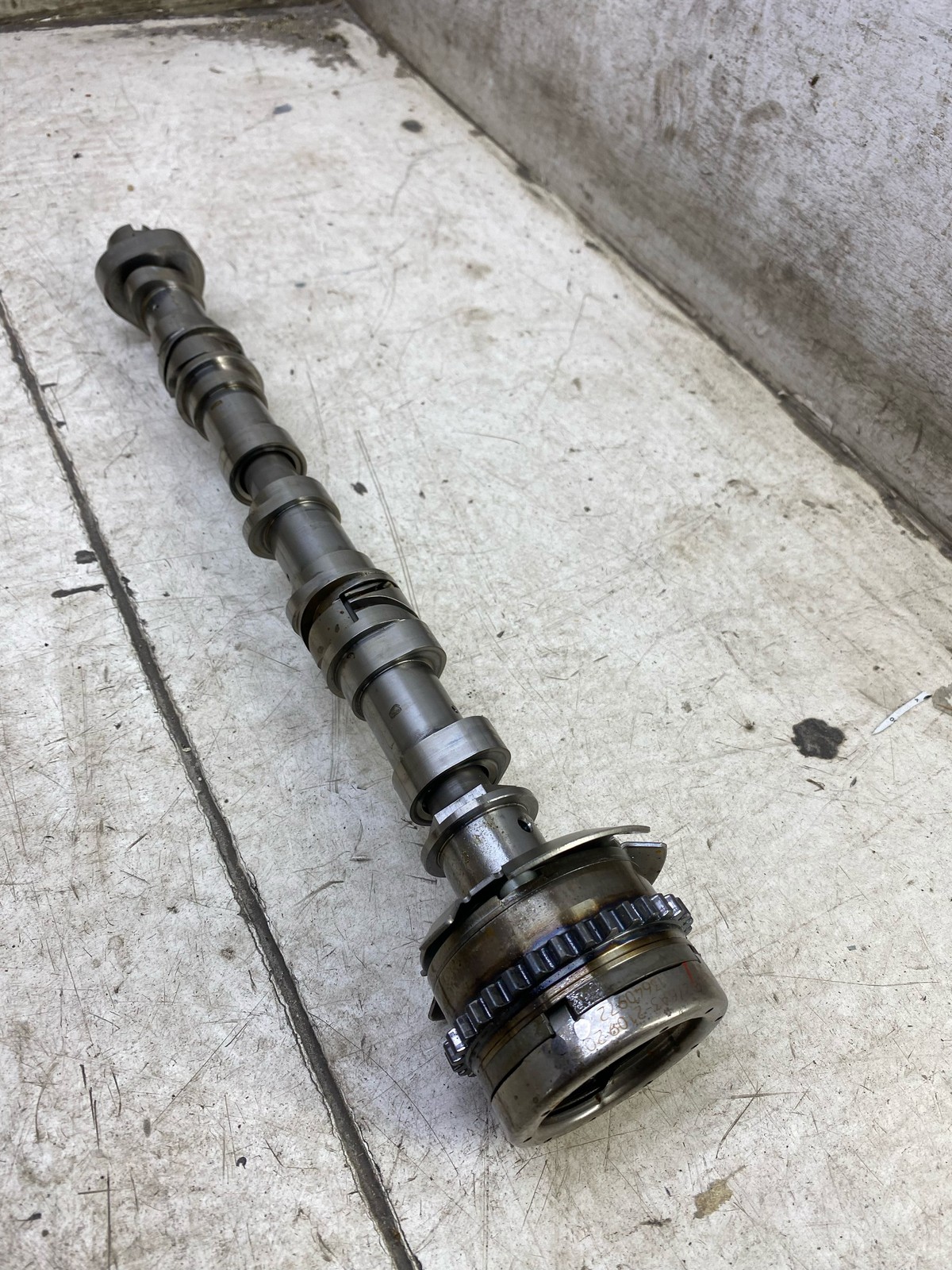 2020-2025 ASTON MARTIN DBX 4.0L V8 M177 RIGHT PASS SIDE ENGINE EXHAUST CAMSHAFT