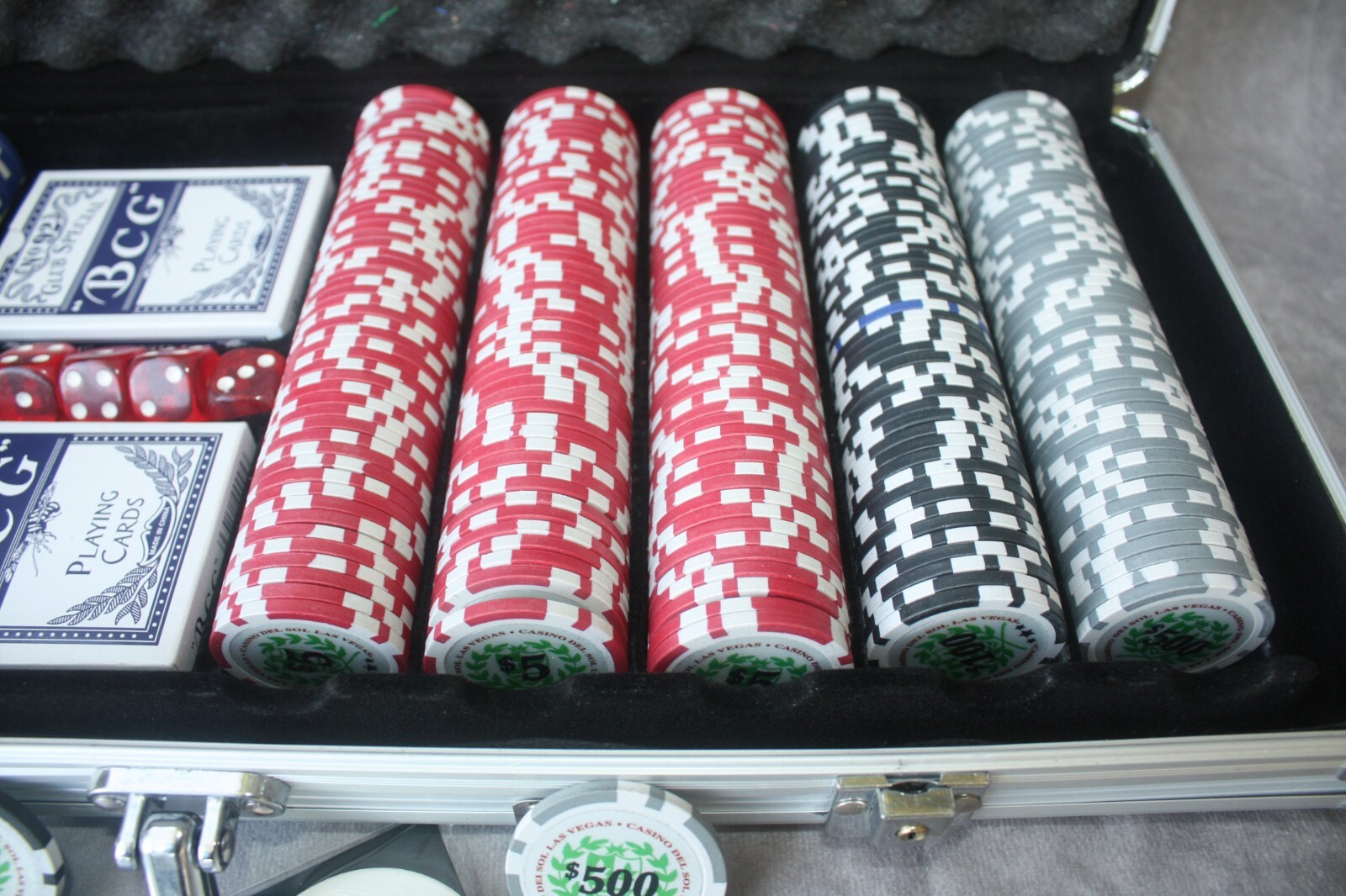 Casino Del Sol Las Vegas Poker Chips Cards Dice In locking Case eBay
