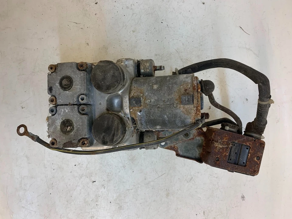 BLOCO BOMBA ABS NISSAN 240SX S13 FABRICANTE DE EQUIPAMENTO ORIGINAL 4760040F00 - Imagem 4 de 4