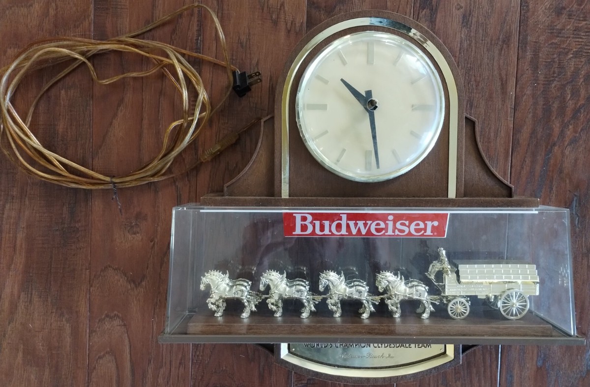 Vintage Budweiser World Champion Clydesdale Team Electric Bar