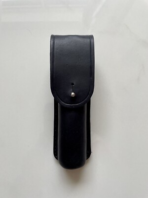 Holster für Olight Warrior 3 Taschenlampe. Echtes Leder ! Handarbeit!