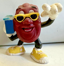 CALIFORNIA RAISINS FIGURE WITH BOOM BOX WEARING SUNGLASSES 1988 APPLAUSE VINTAGE