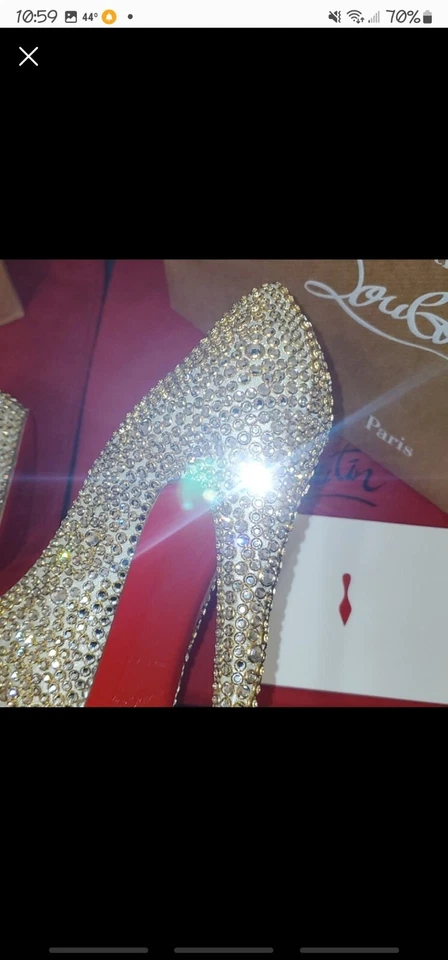Bombas Louboutin narciso strass 160 cristales de Swarovski Foto 2 de 4