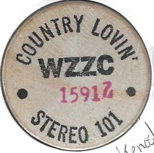 Estación de radio de música country estéreo WZZC 101 (Kenosha Wisconsin), níquel de madera - Imagen 1 de 2