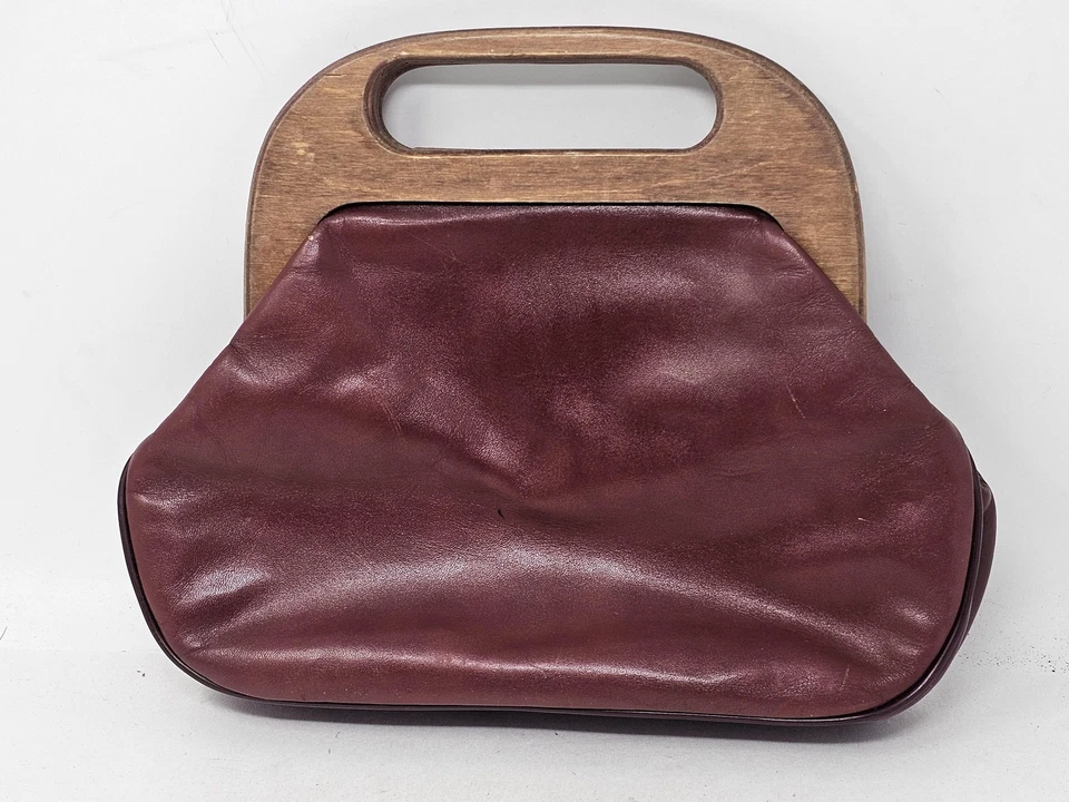 Bolso de mano vintage Etienne Aigner para mujer de cuero borgoña con mango de madera años 70 Foto 2 de 4