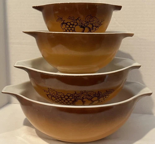 Vintage PYREX Set 4 Old Orchard Ovenware USA Cinderella Nesting Mixing Bowls