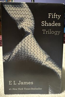 Fifty Shades Trilogy Set : Fifty Shades of Grey, Fifty Shades Darker, Fifty...