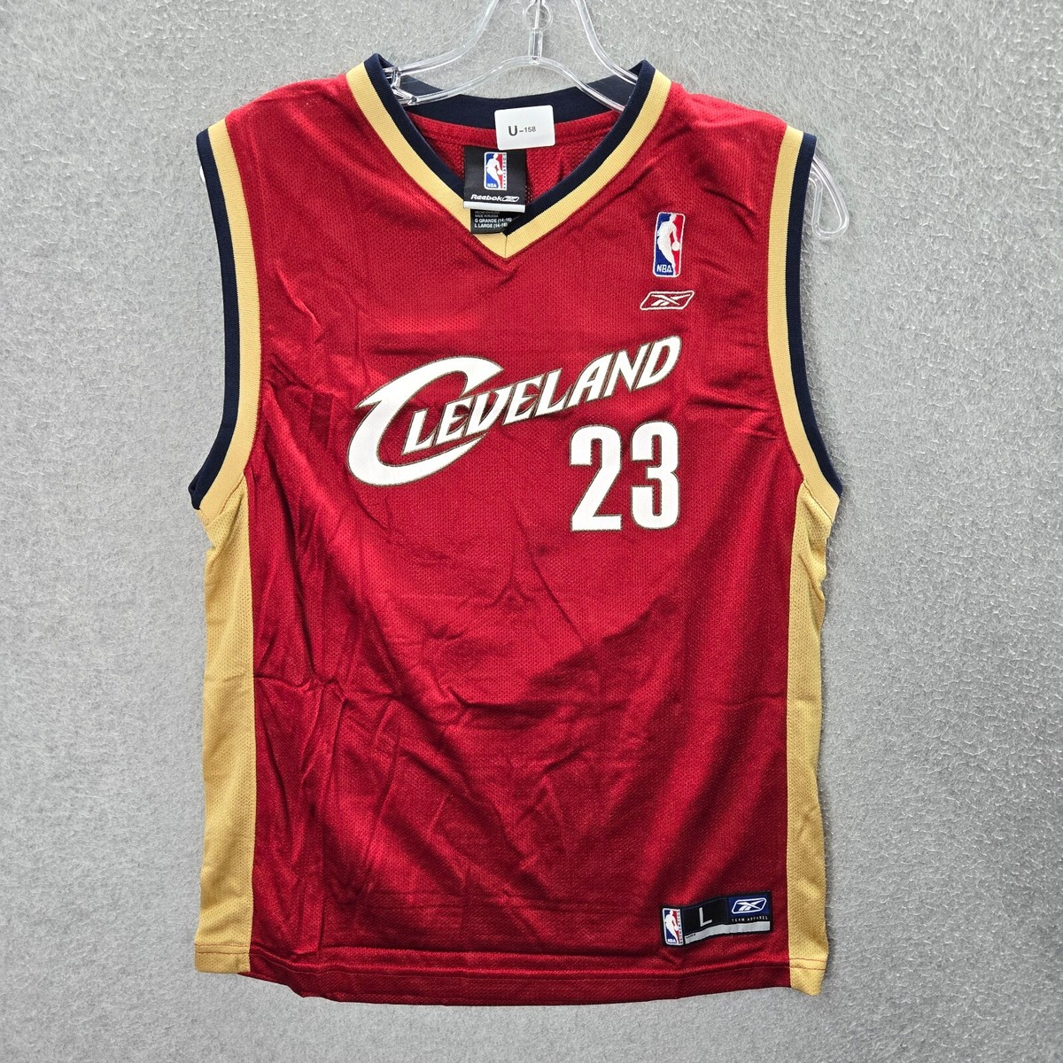 VINTAGE Cleveland Cavaliers Boys Jersey Large Red Lebron James 23
