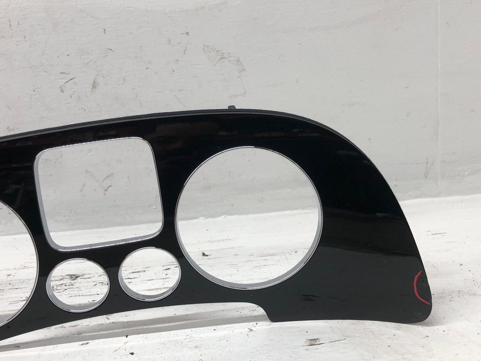 2006-2012 BENTLEY CONTINENTAL SPEEDOMETER INSTRUMENT CLUSTER COVER 3W0857059