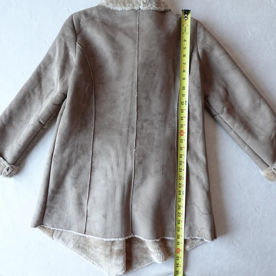 Abrigo de piel de oveja sintética Calvin Klein cuello chal marrón mediano Foto 4 de 4