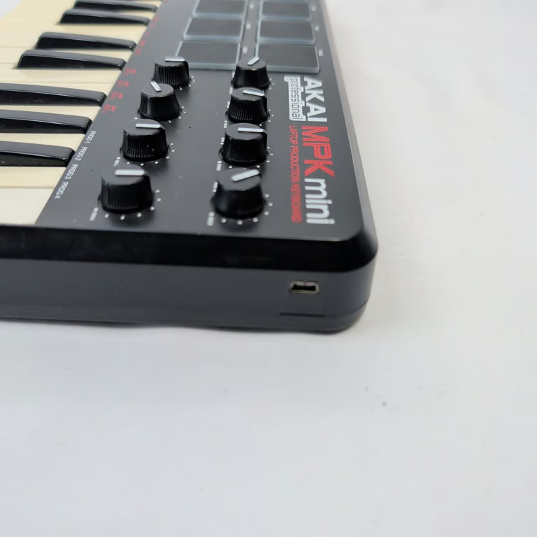 Akai Professional MPK mini MK1 25 Key USB MIDI Keyboard Controller