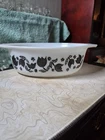 RARE Vintage Pyrex Tulip Black 1950's Oval 1.5 Quart Casserole Dish No Lid