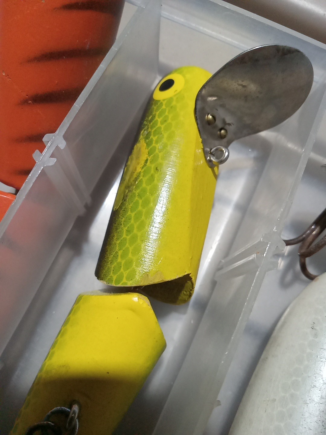 7 Musky Lures In This Flat Box. Large. Great Shape - Image 24