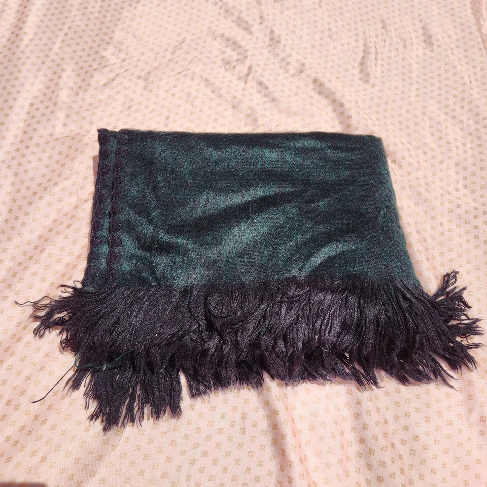 Impresionante Bufanda 100% Lana Alpaca Verde Esmeralda con Flecos Hecha a Mano en Perú  Foto 4 de 4