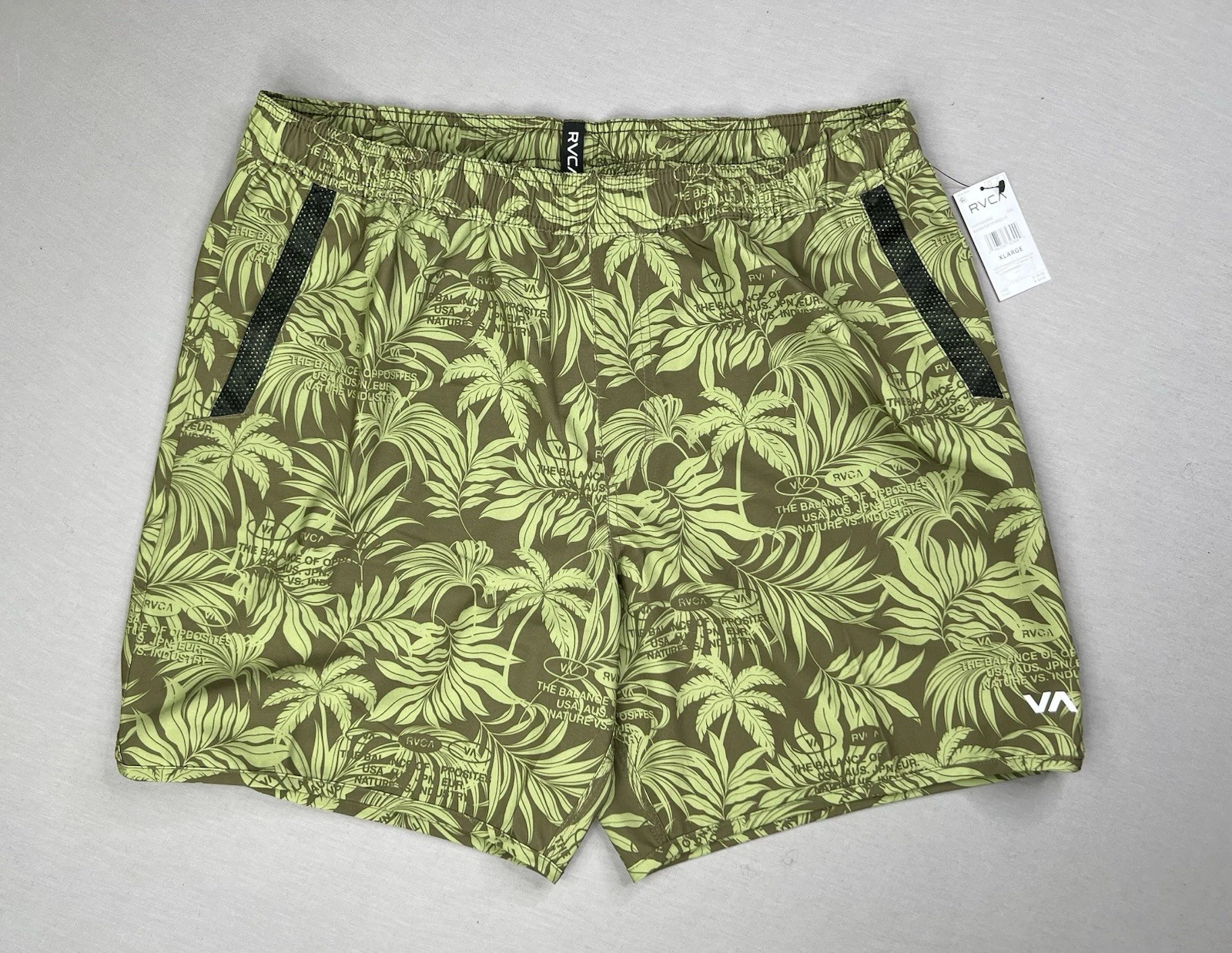 RVCA Kevin EW 17” Hybrid Shorts Green Floral Print Mens Size XL NWT $66
