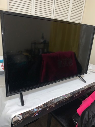 TCL 32” class 3-series HD LED ROKU SMART TV