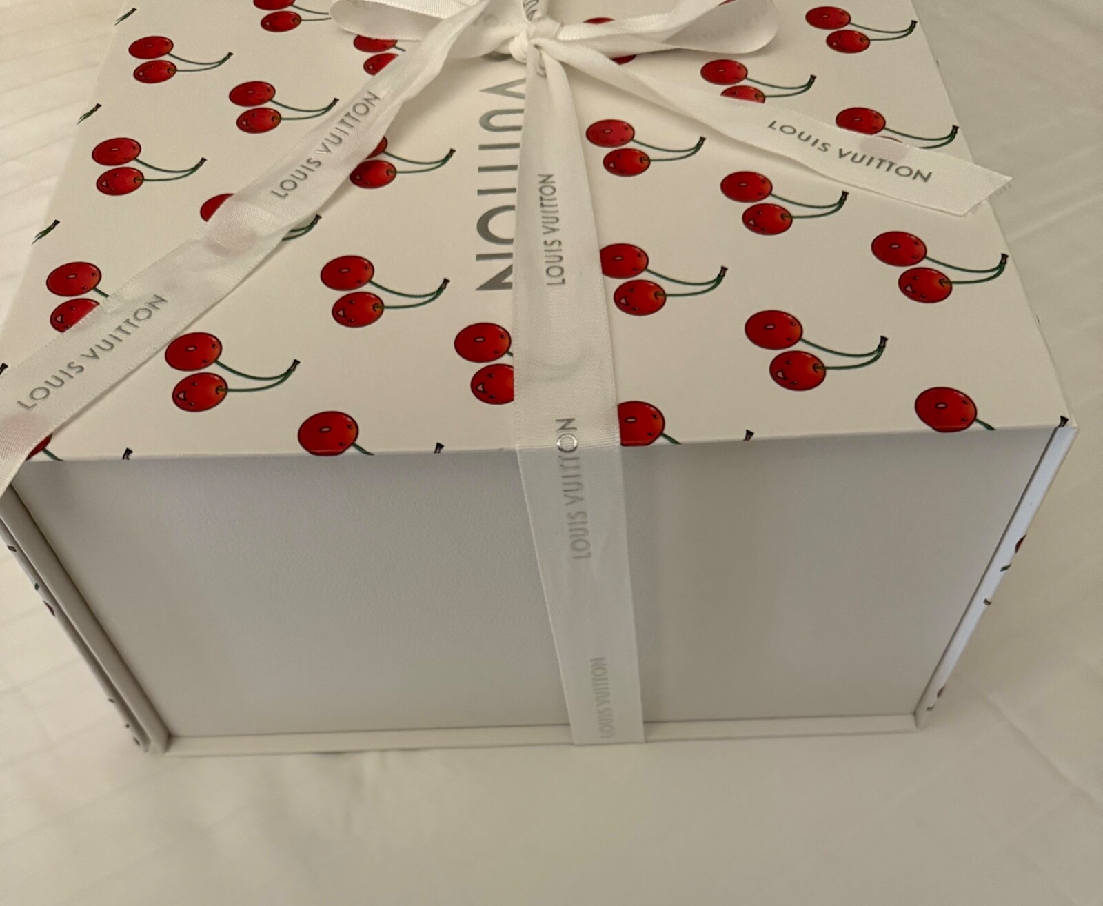 Louis Vuitton Murakami CHERRY EMPTY CARDBOARD BAG… - image 3