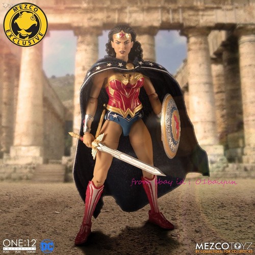 Perfect Mezco Toyz 1/12 Collective Wonder Woman Classic Edition Action Figure - Picture 3 of 16