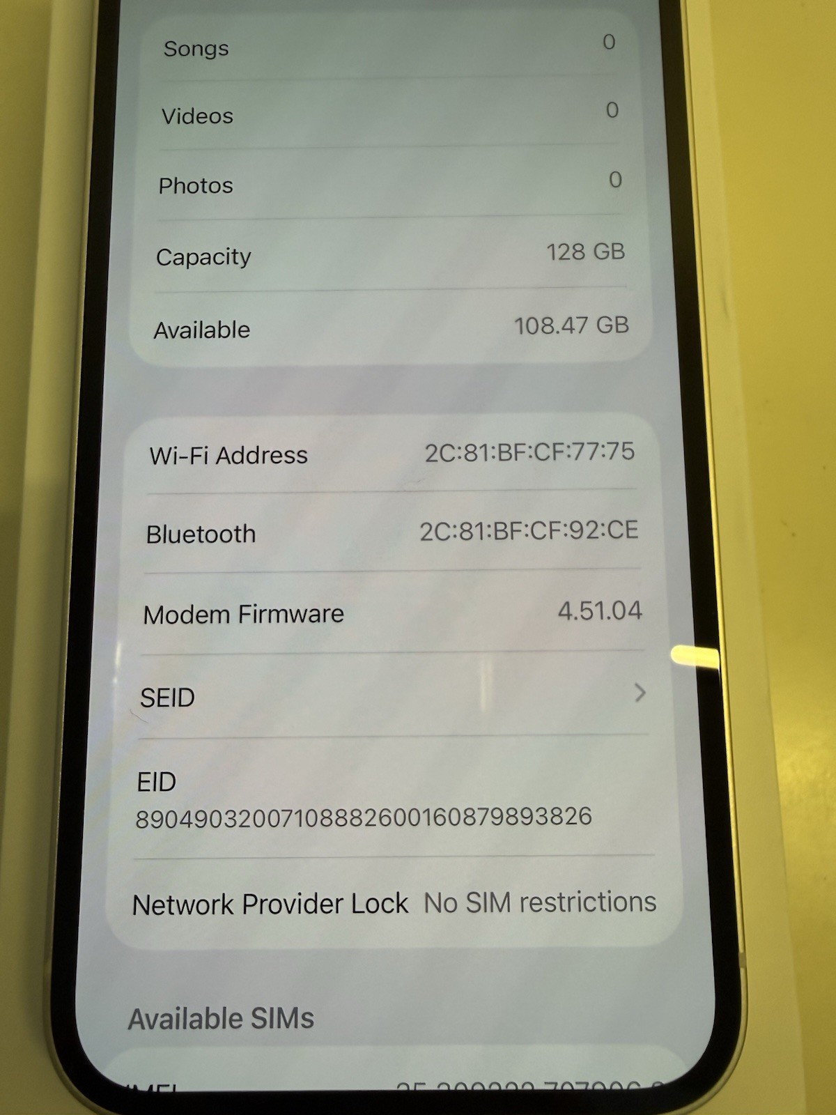 iPhone 14 in Ever-green Starlight White Colour ( Immaculate&Mint Condition ) 