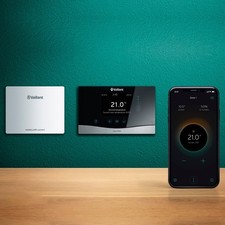 Vaillant VR940F myVaillant Connect and VRT380F sensoHOME RF Room Thermostat