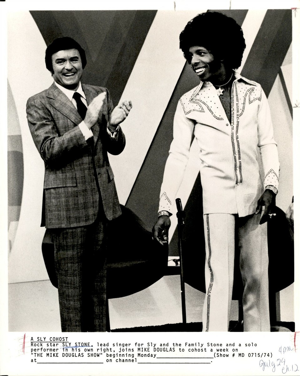 LG905 1981 Orig Photo ROCK STAR SLY STONE Sly and the Family