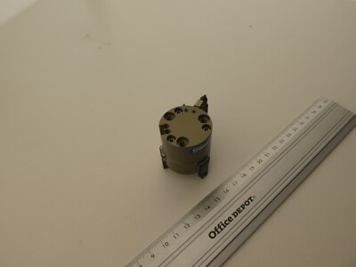 Schunk Greifer 340520 / MPZ38 / neuwertig (23-9-15-15)
