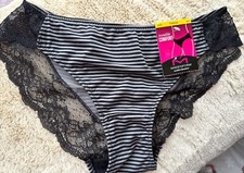 MaidenForm Women  s Comfort Devotion Pinstripe Lace Back Tanga Panty SZ 6M NWT