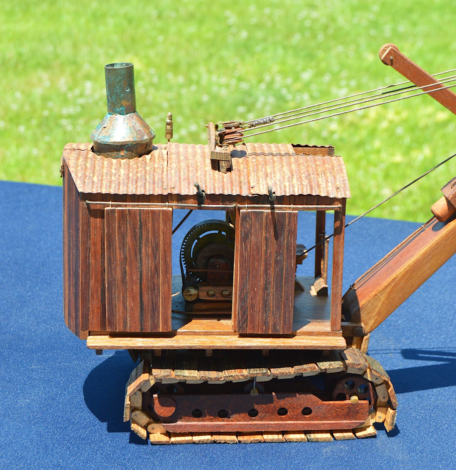 Handmade Antique Classic Steam Shovel Model Erie B2 Teak & Mahogany