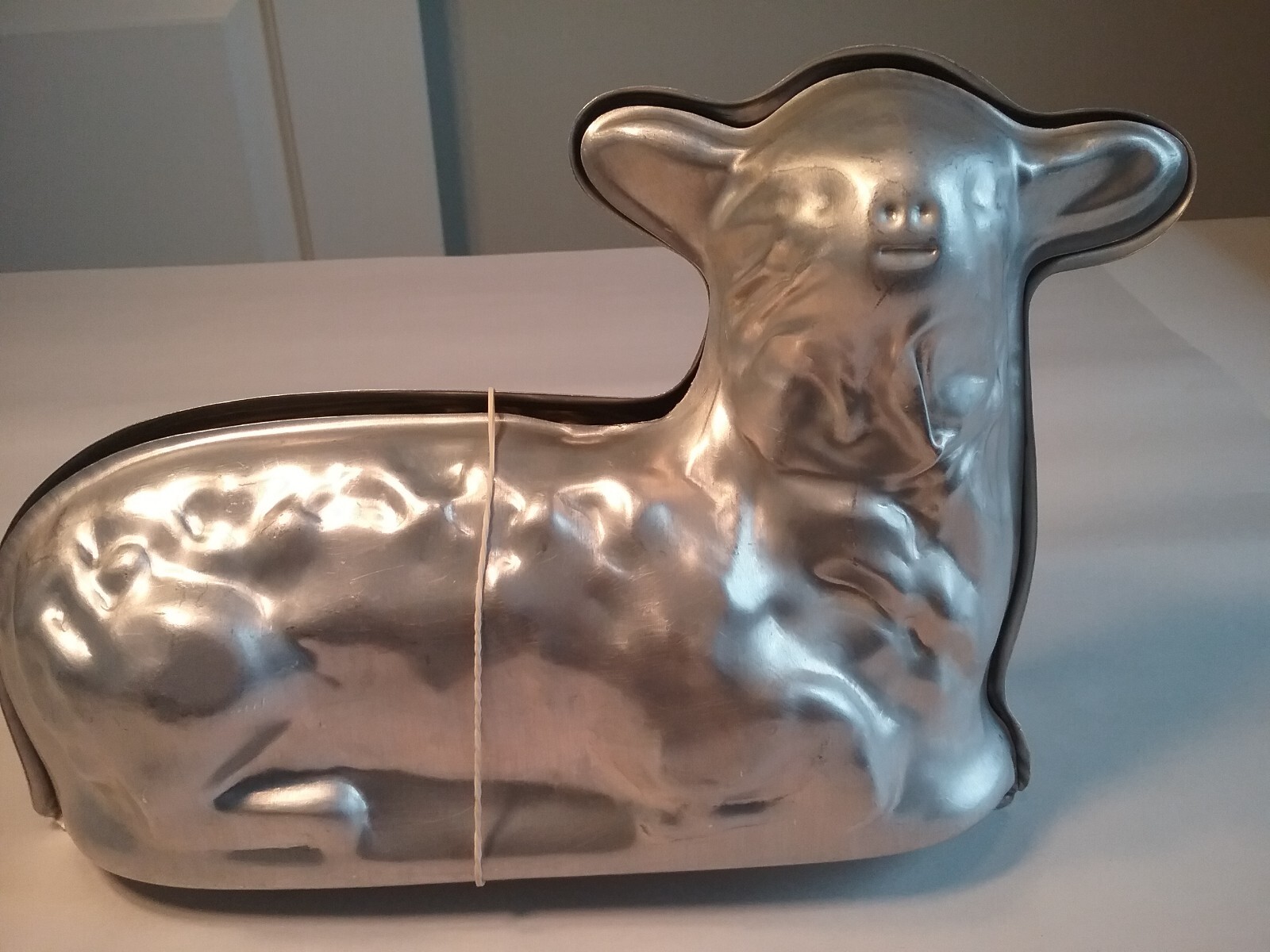 Vintage Aluminum 3D Easter Lamb Cake Pan2 Piece Mold Blue Ribbon