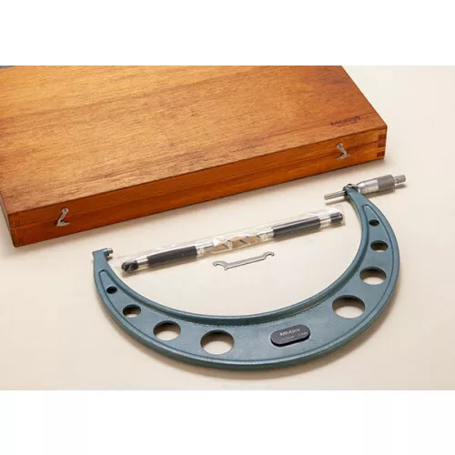 Mitutoyo Micrometer 275-300mm / OM300 OM-300 / VG condition limited From JAPAN