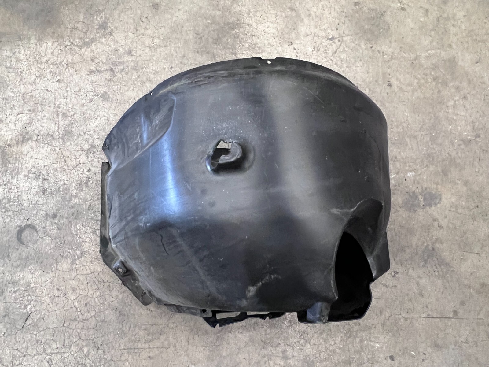 LAMBORGHINI HURACAN FRONT LEFT DRIVER LH WHEEL HOUSING LINER OEM 4T0821171A