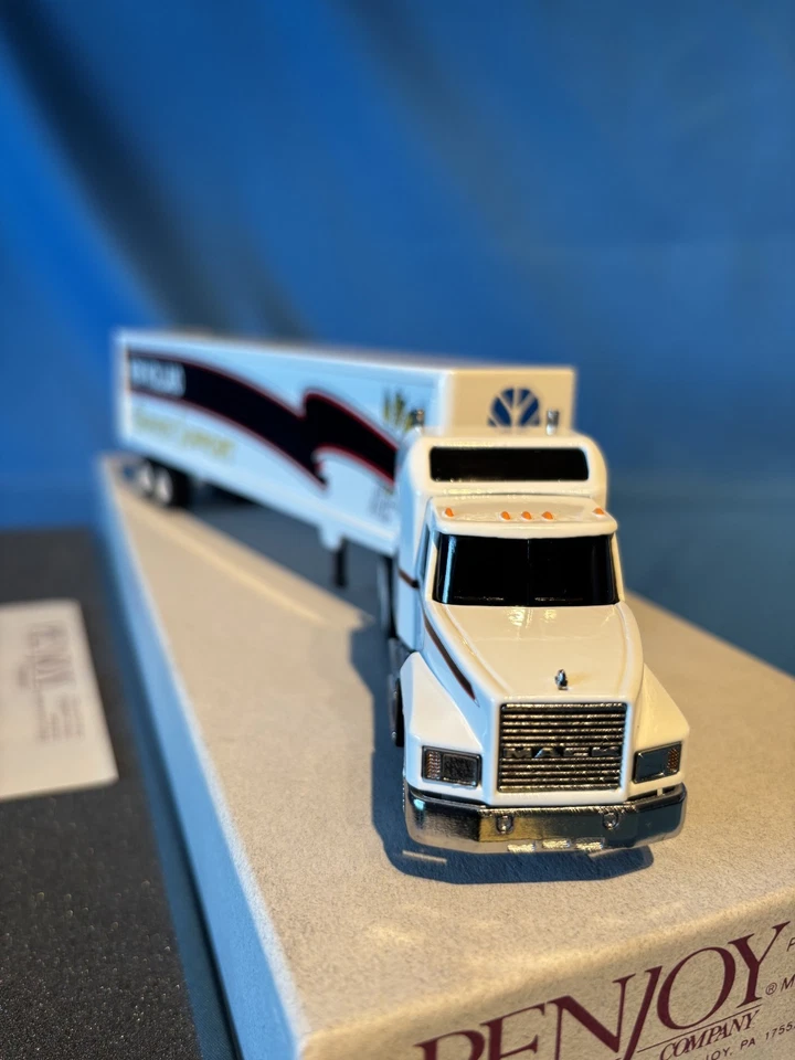 1/64 PENJOY "Edición Limitada" Mack Sleeper CH600, New Holland Harvest Support Foto 4 de 4