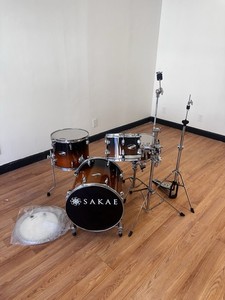 Sakae PAC-D Compact Drum Kit w/ Hardware & Pedals – Amber Fade Finish