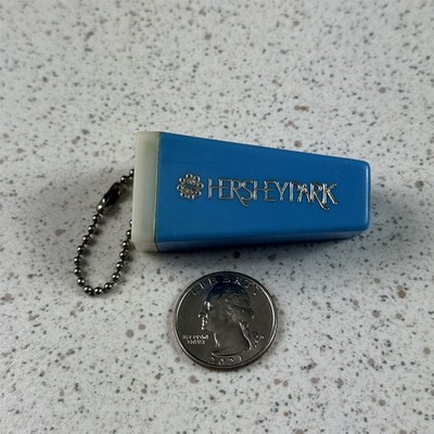 Vintage Hershey Park Blue Plastic Photo Viewer No Photo Keychain Key Ring #54015