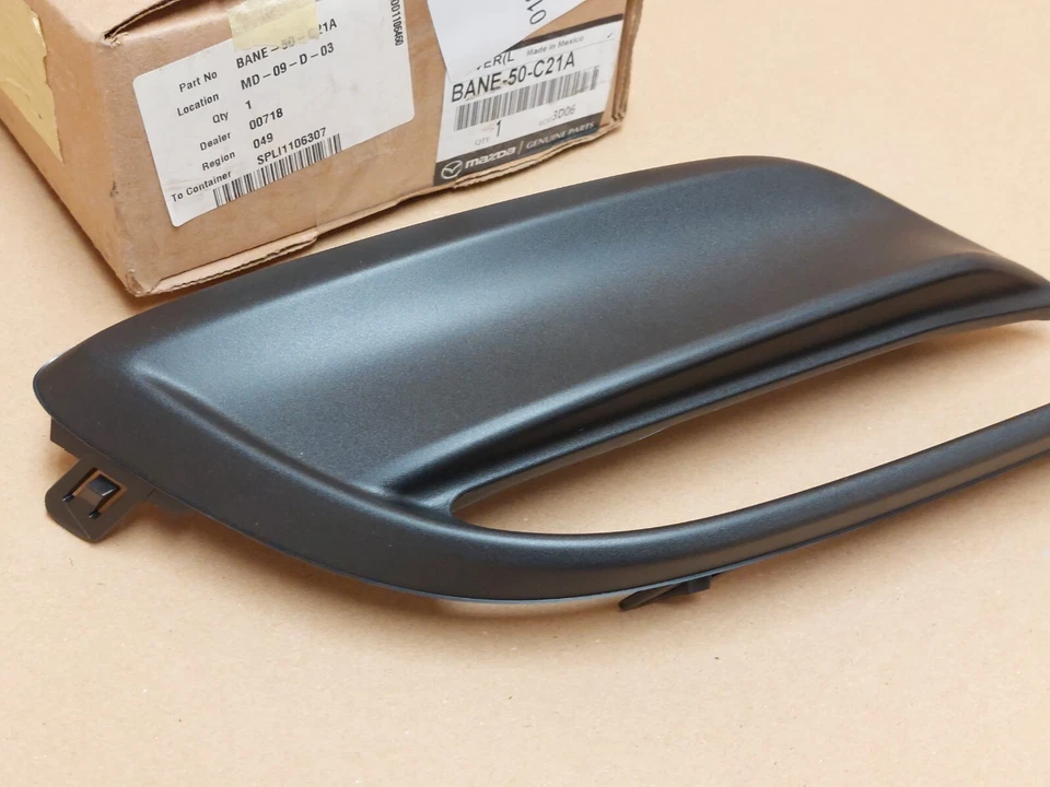 Mazda 3 BM Front Bumper Left Fog Light Grille Bezel 2017-2019 BANE50C21A Genuine - Image 2 of 4