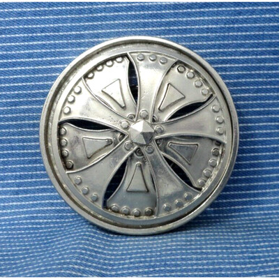 Auto Hubcap Rim Spinner Belt Buckle Low Rider Hotrod Vtg Silver Star .TWY766