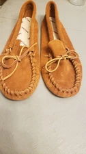 minnetonka moccasins size 10 mens 703 brown classic Look New